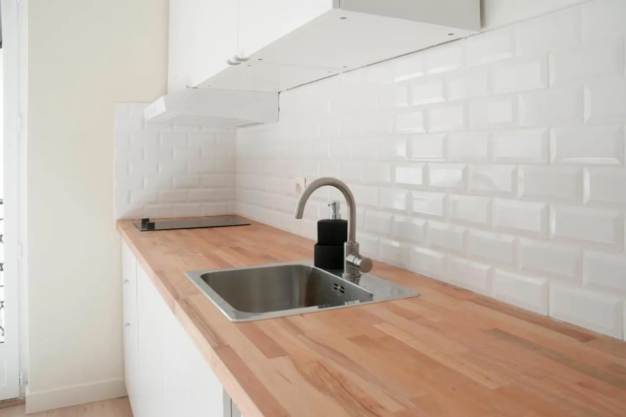 Charming Cosy Studio In Sentier Apartment
